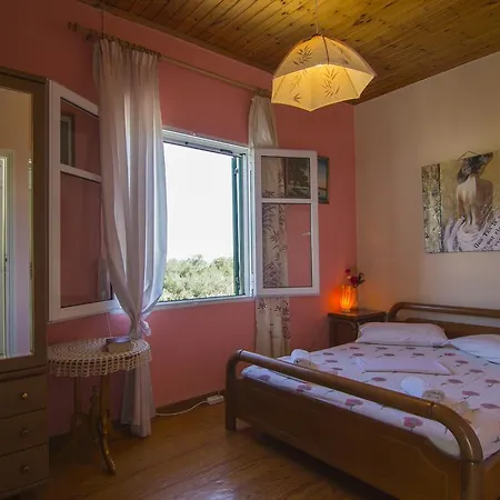 Katerina's - Maisonette Апартаменты Гайос